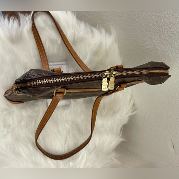 Louis Vuitton Brown Monogram Shoulder Bag - Picture 4 of 12